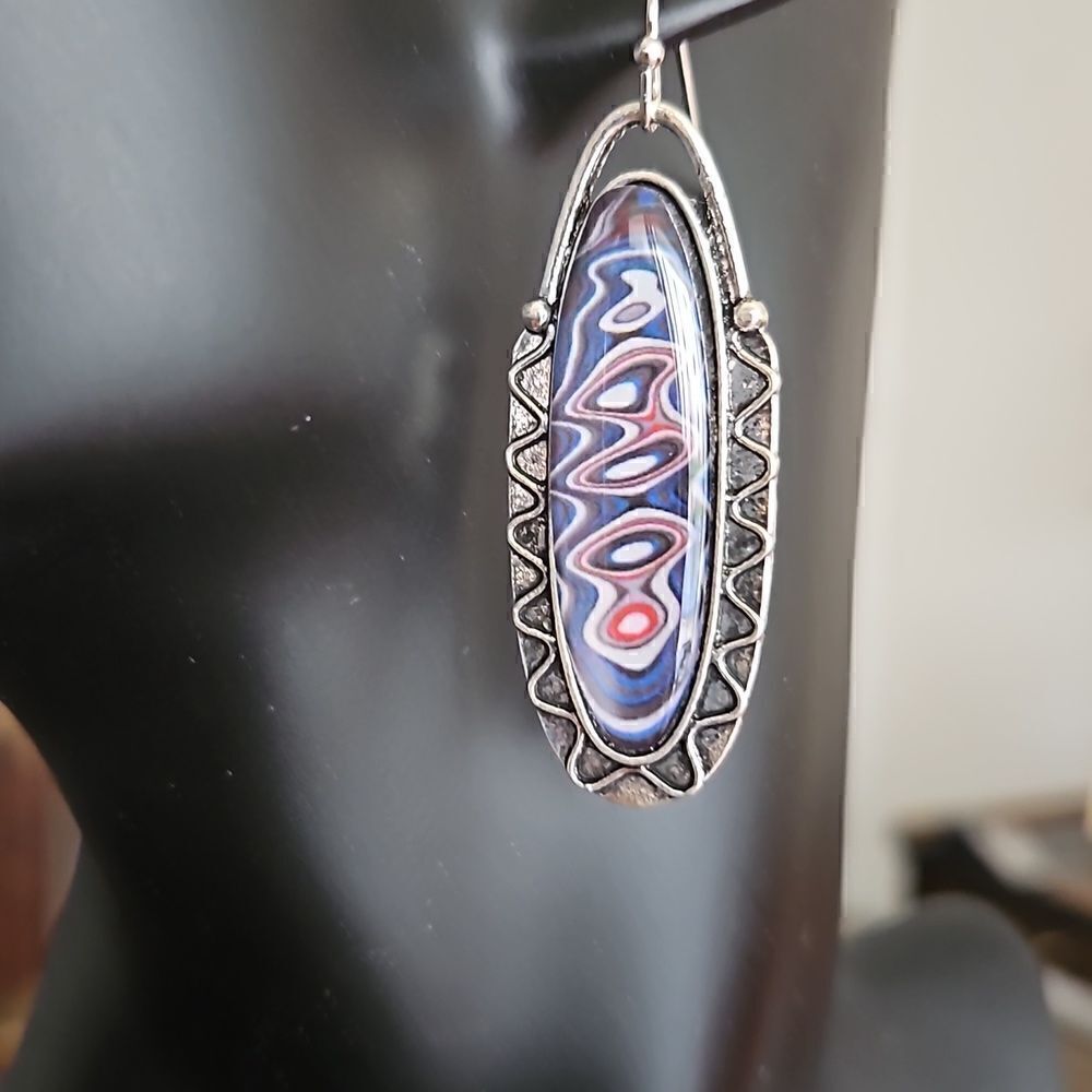 NWOT Abstract silver and abstract color oval shape dangle earrings.